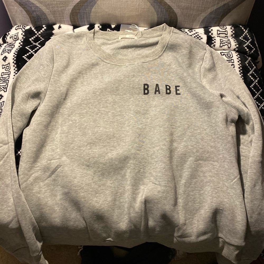 Cute Babe Sweatshirr